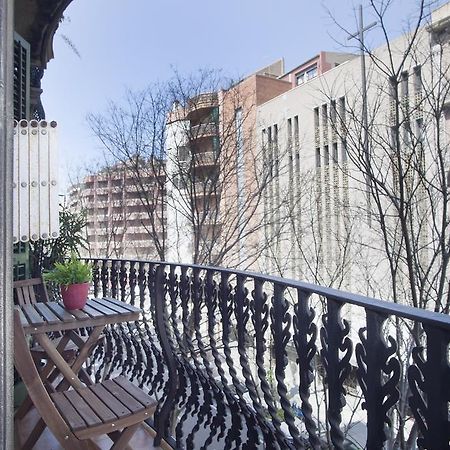 Aparteasy - Authentic Family Apartment Barcelona Eksteriør bilde