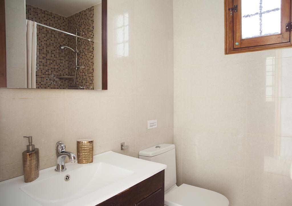 Aparteasy - Authentic Family Apartment Barcelona Eksteriør bilde