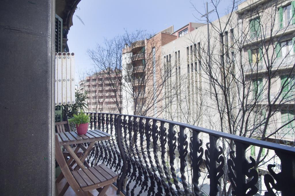 Aparteasy - Authentic Family Apartment Barcelona Eksteriør bilde