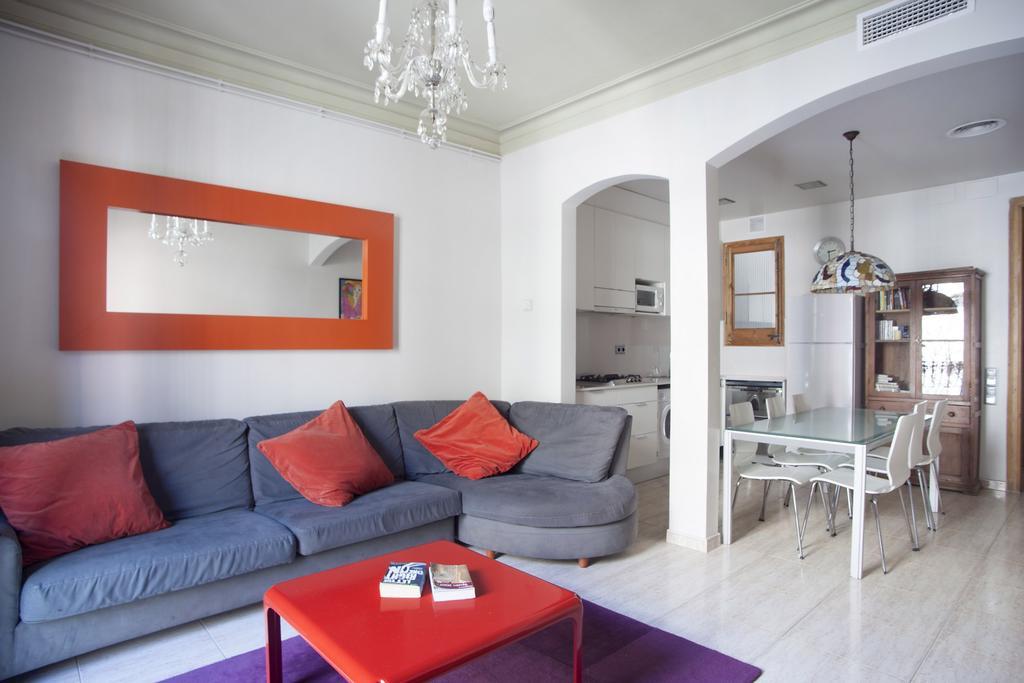 Aparteasy - Authentic Family Apartment Barcelona Eksteriør bilde