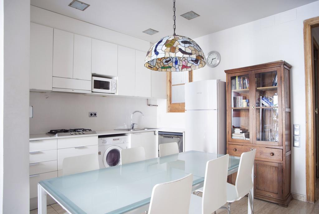 Aparteasy - Authentic Family Apartment Barcelona Eksteriør bilde