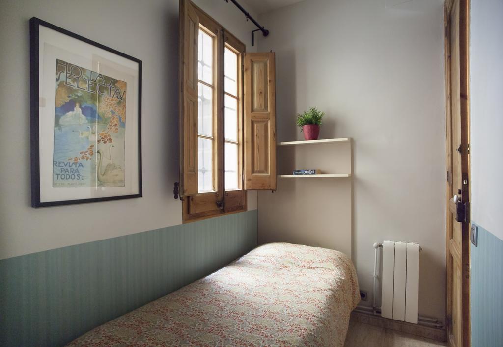 Aparteasy - Authentic Family Apartment Barcelona Eksteriør bilde